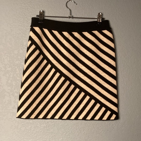 Cynthia Rowley Merino Wool Skirt ~ Small ~ Black and White - Picture 5 of 7